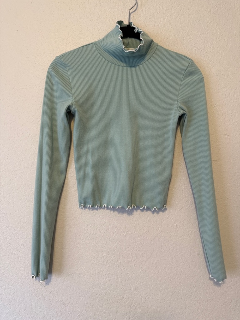 Aritzia Sunday Best Sage Ribbed Lettuce-Edge Mock Neck Top